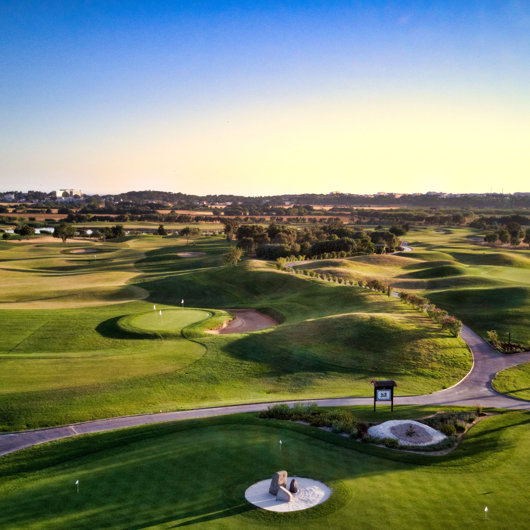 McGinley opens Portugal fitting centre